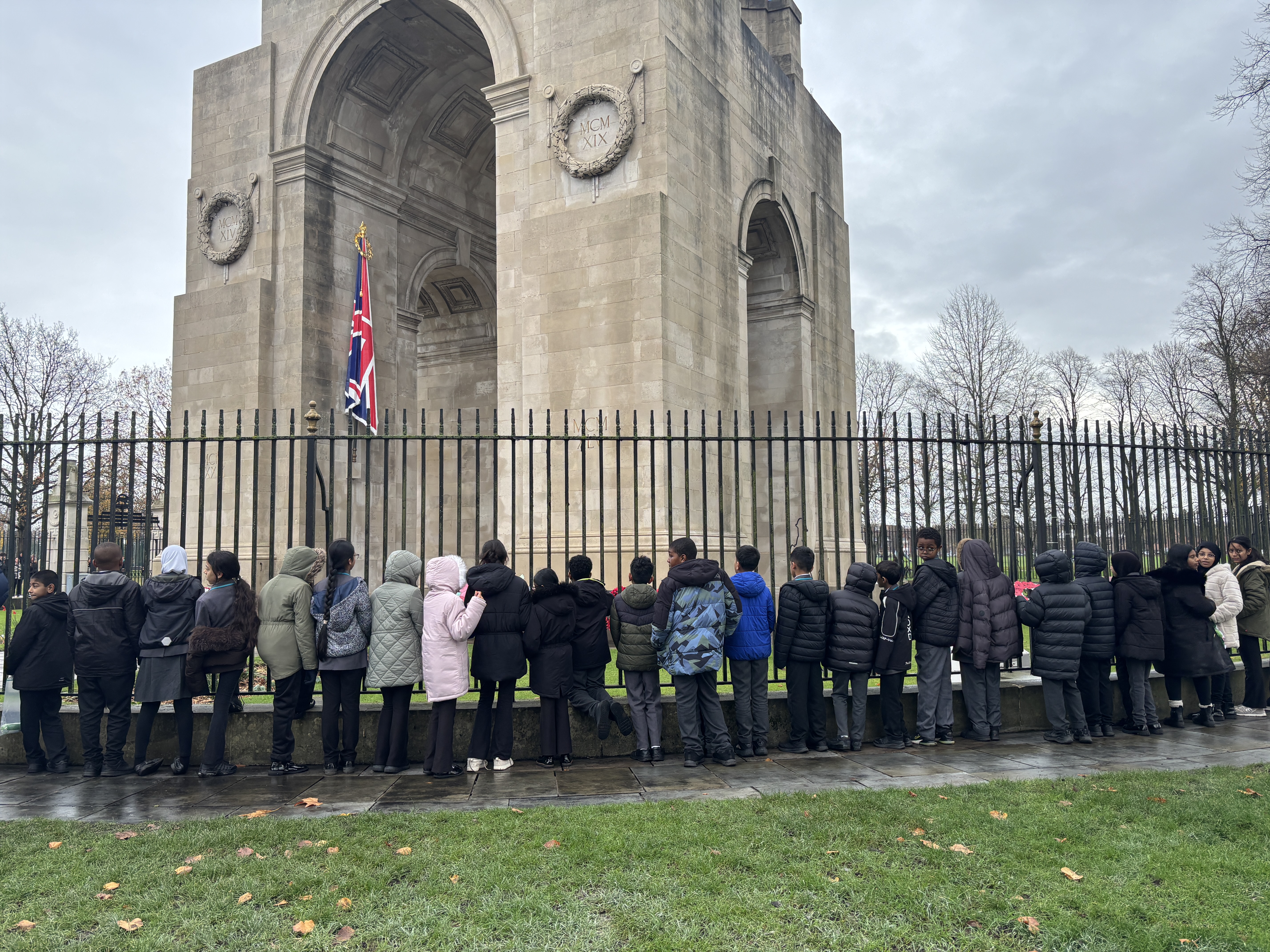 20251111_105529744_iOS