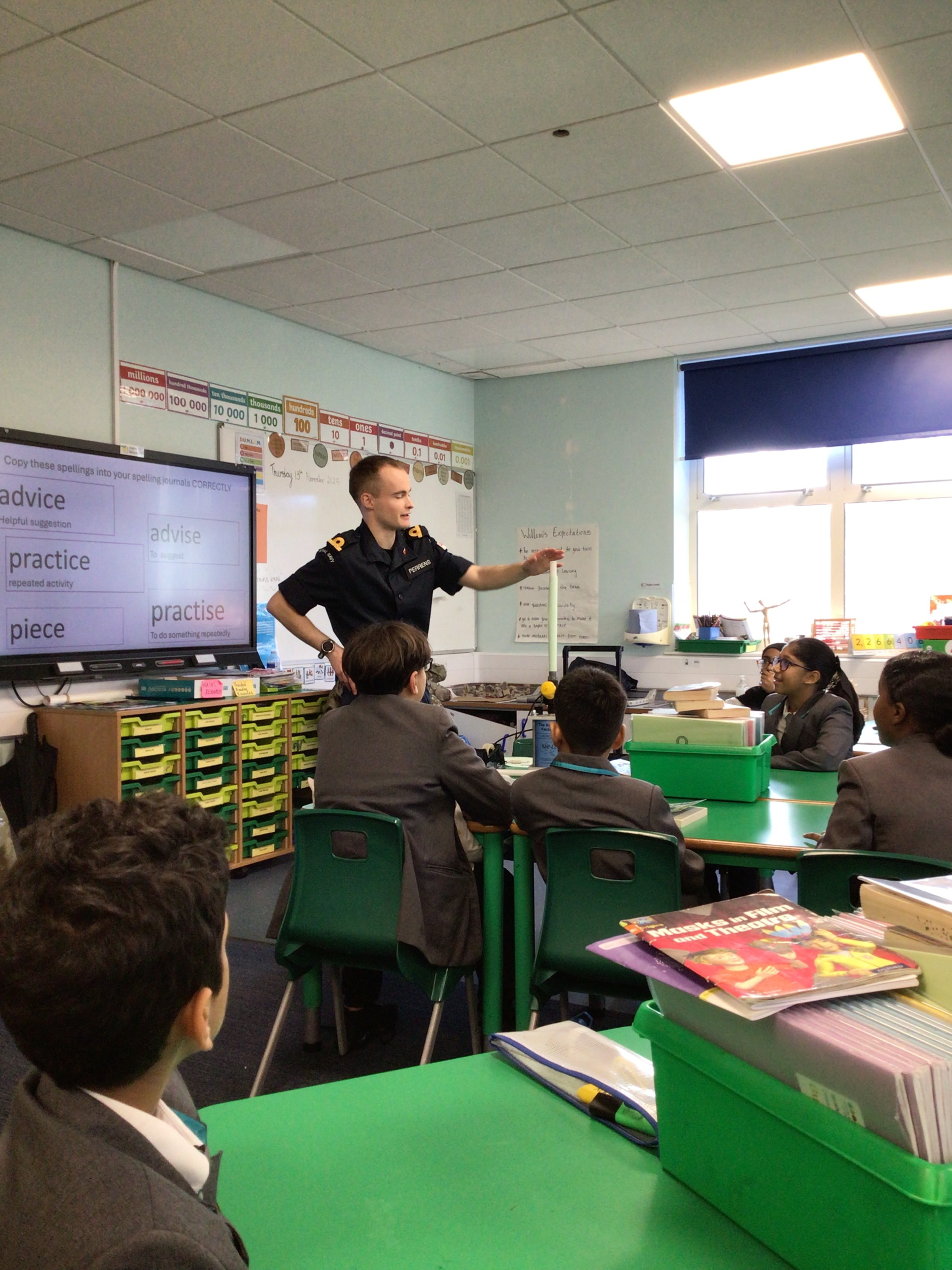 20251113_092343619_iOS